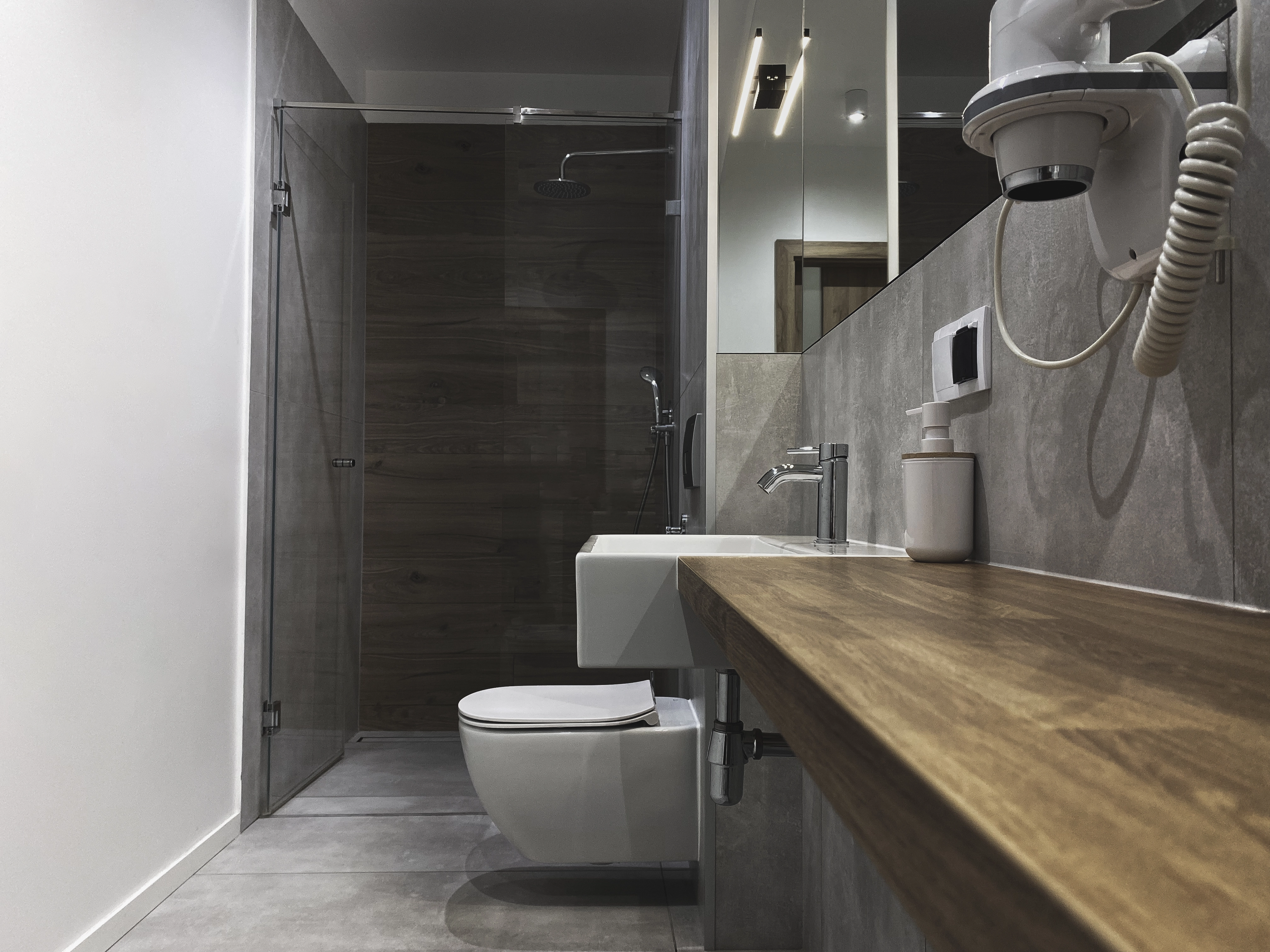 Nowoczesna łazienka w apartamencie L28 - kwatery i noclegi Gliwice Sośnica